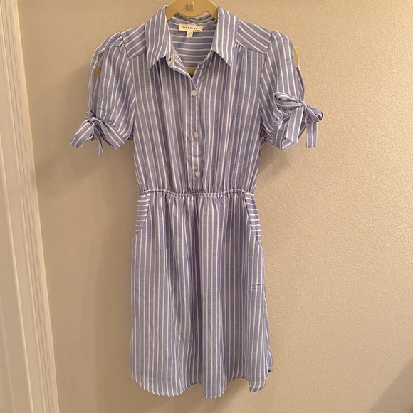Monteau Dresses & Skirts - Size Small Button Up Blue and White Dress